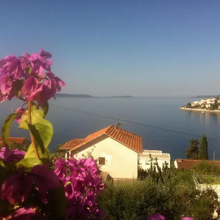 Prana Mit Grosser Terrasse Und Meerblick